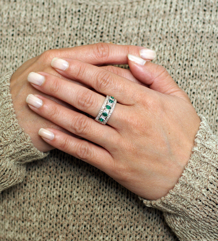 Emerald (Brazil) Gold Ring (Design A18) | GemPundit